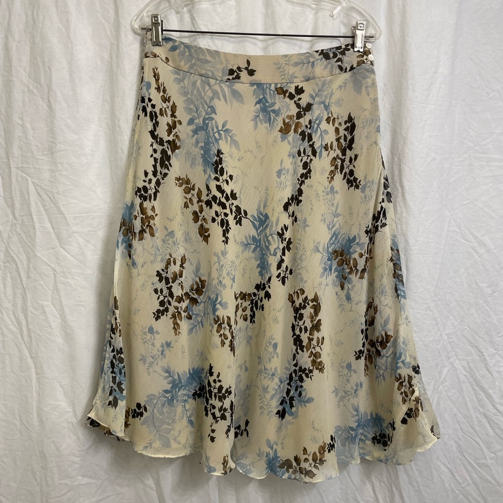 Ladies JONES NEW YORK Skirt. Size 10.